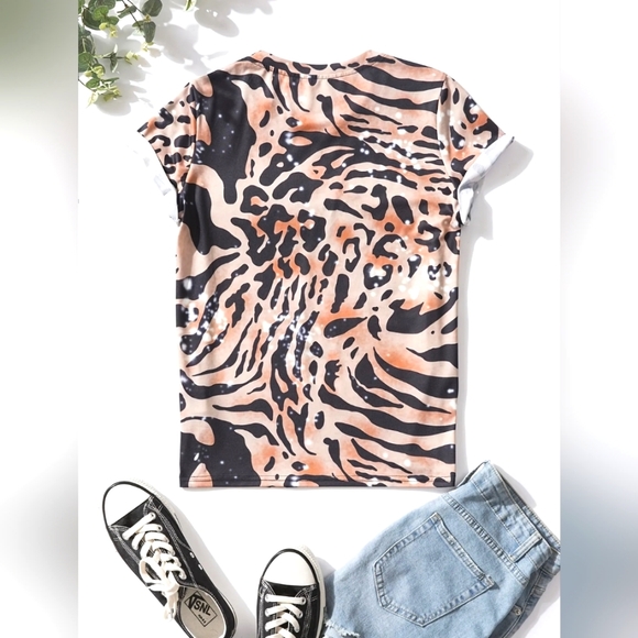 Howdy T-shirt - Picture 2 of 2